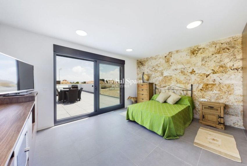 Wiederverkauf - VILLA -
LOS ALCÁZARES