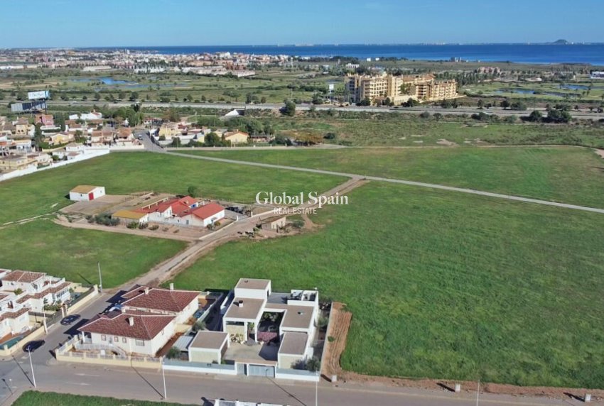 Wiederverkauf - VILLA -
LOS ALCÁZARES