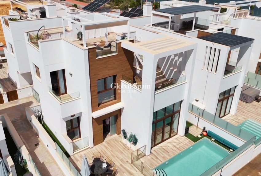 Wiederverkauf - VILLA -
LOS BALCONES - LOS ALTOS - Costa Blanca