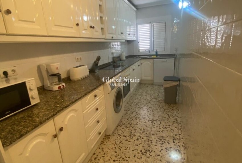 Wiederverkauf - VILLA -
LOS BALCONES - LOS ALTOS - Costa Blanca