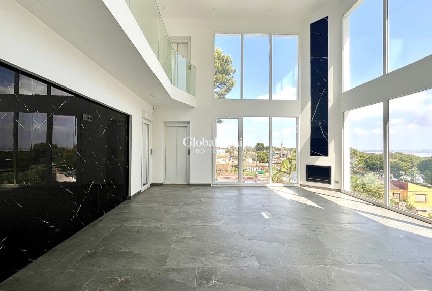 Wiederverkauf - VILLA -
LOS BALCONES - LOS ALTOS - Costa Blanca