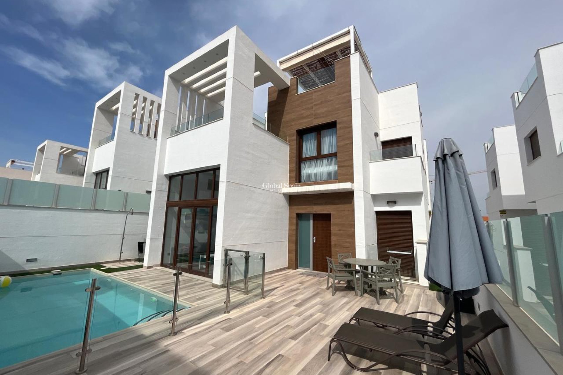 Wiederverkauf - VILLA -
LOS BALCONES - LOS ALTOS - Costa Blanca