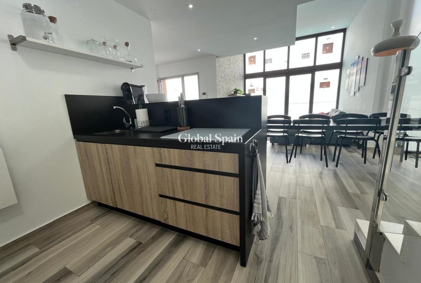 Wiederverkauf - VILLA -
LOS BALCONES - LOS ALTOS - Costa Blanca