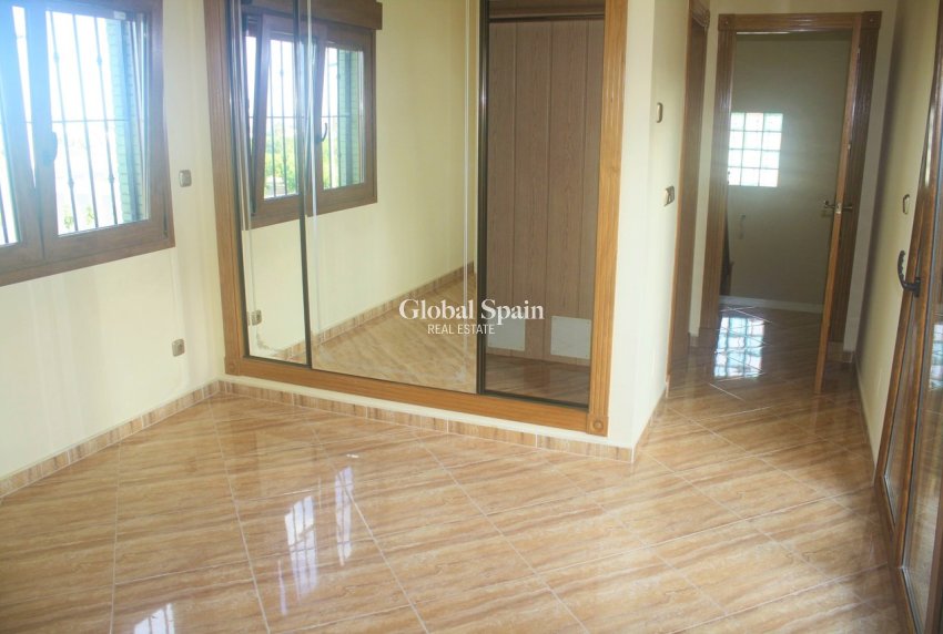 Wiederverkauf - VILLA -
LOS BALCONES - LOS ALTOS - Costa Blanca