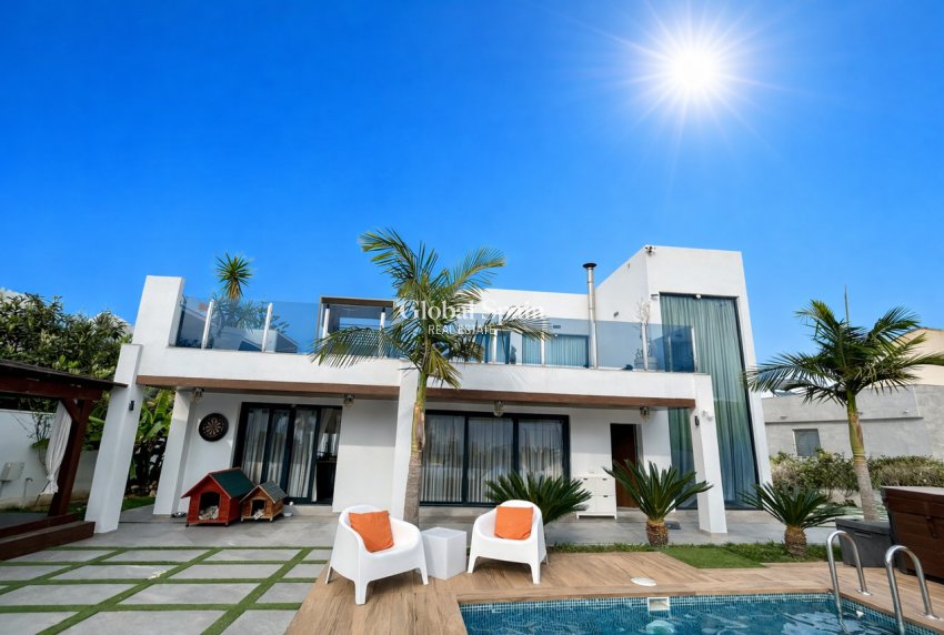 Wiederverkauf - VILLA -
LOS BALCONES - LOS ALTOS - Costa Blanca