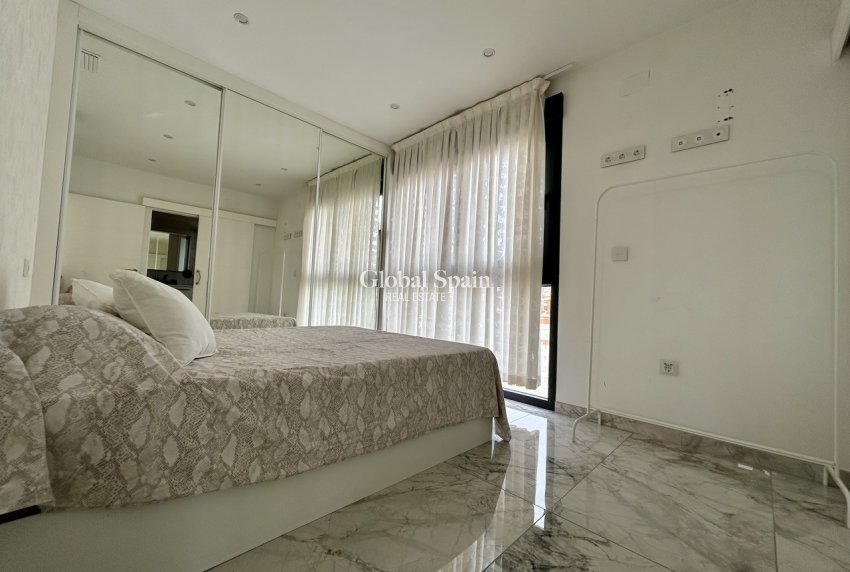 Wiederverkauf - VILLA -
LOS BALCONES - LOS ALTOS - Costa Blanca