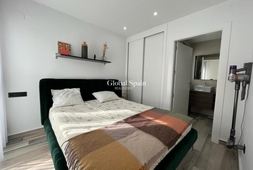 Wiederverkauf - VILLA -
LOS BALCONES - LOS ALTOS - Costa Blanca