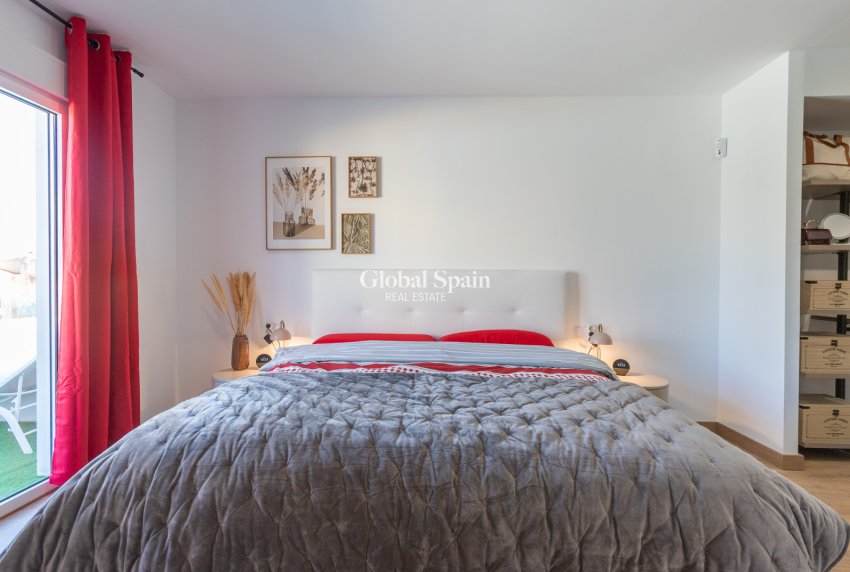 Wiederverkauf - VILLA -
LOS BALCONES - LOS ALTOS - Costa Blanca