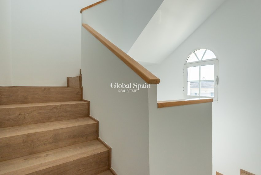 Wiederverkauf - VILLA -
LOS BALCONES - LOS ALTOS - Costa Blanca