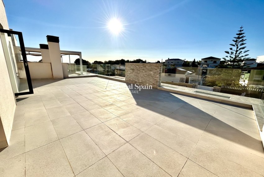 Wiederverkauf - VILLA -
LOS BALCONES - LOS ALTOS - Costa Blanca