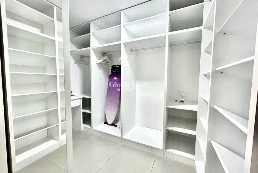 Wiederverkauf - VILLA -
LOS BALCONES - LOS ALTOS - Costa Blanca