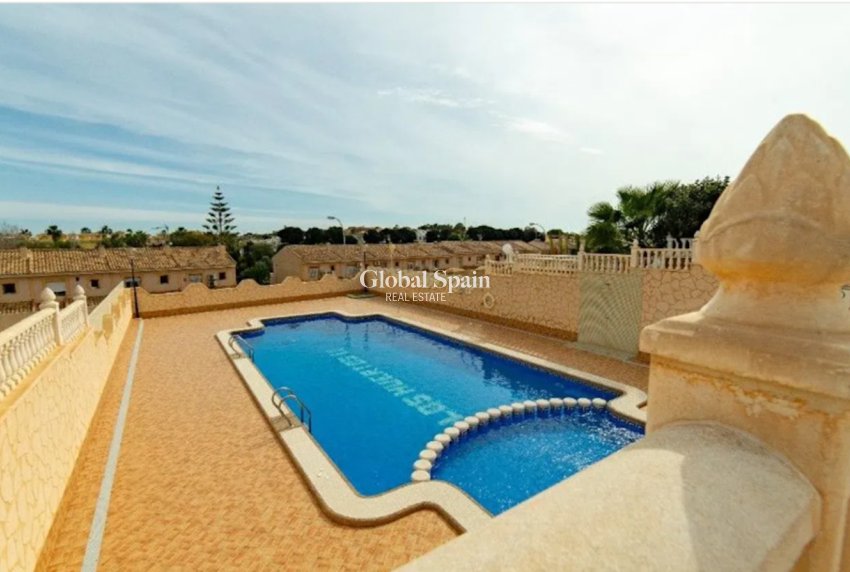 Wiederverkauf - VILLA -
LOS BALCONES - LOS ALTOS - Costa Blanca