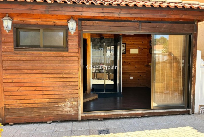 Wiederverkauf - VILLA -
LOS BALCONES - LOS ALTOS - Costa Blanca
