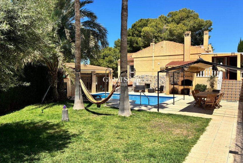 Wiederverkauf - VILLA -
LOS BALCONES - LOS ALTOS - Costa Blanca