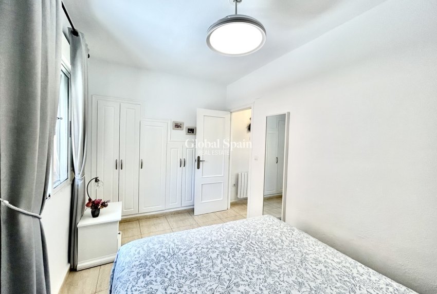 Wiederverkauf - VILLA -
LOS BALCONES - LOS ALTOS - Costa Blanca