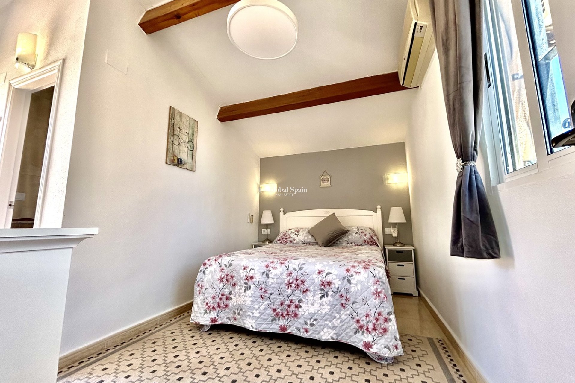 Wiederverkauf - VILLA -
LOS BALCONES - LOS ALTOS - Costa Blanca