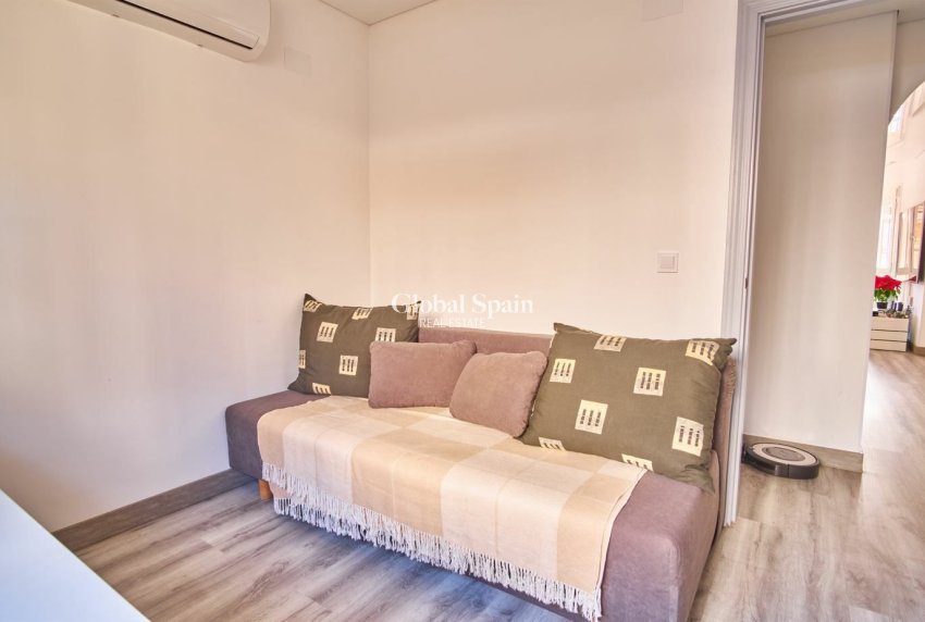 Wiederverkauf - VILLA -
LOS MONTESINOS - Costa Blanca