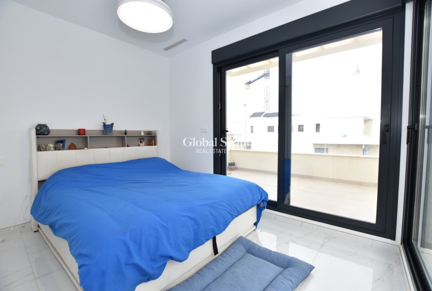 Wiederverkauf - VILLA -
LOS MONTESINOS - Costa Blanca