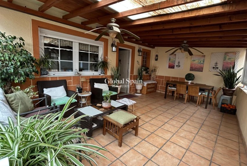 Wiederverkauf - VILLA -
LOS MONTESINOS - Costa Blanca