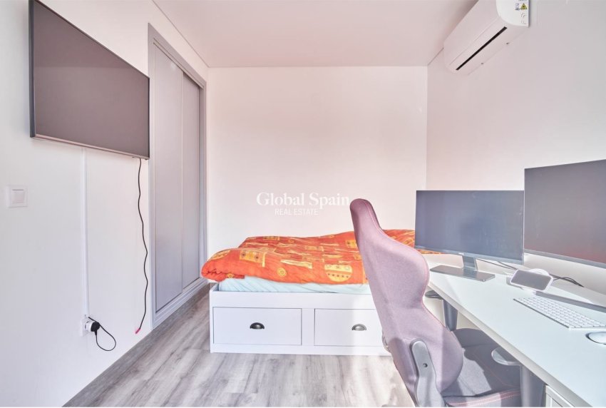 Wiederverkauf - VILLA -
LOS MONTESINOS - Costa Blanca