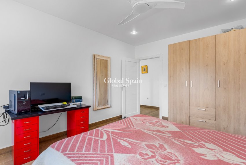 Wiederverkauf - VILLA -
LOS MONTESINOS - Costa Blanca