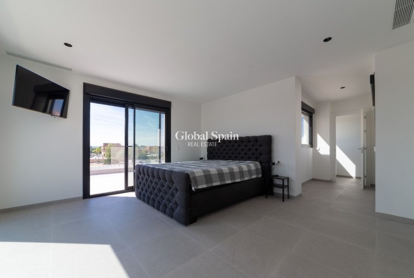 Wiederverkauf - VILLA -
LOS MONTESINOS - Costa Blanca