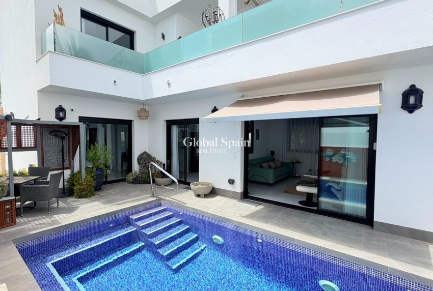 Wiederverkauf - VILLA -
LOS MONTESINOS - Costa Blanca