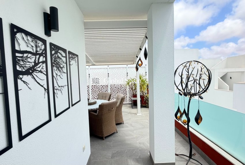 Wiederverkauf - VILLA -
LOS MONTESINOS - Costa Blanca
