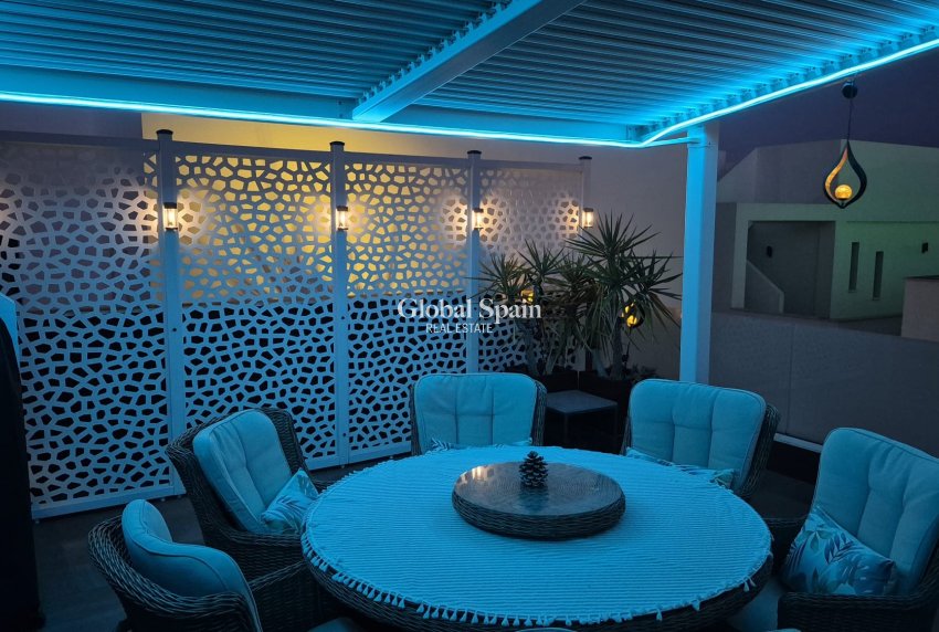 Wiederverkauf - VILLA -
LOS MONTESINOS - Costa Blanca