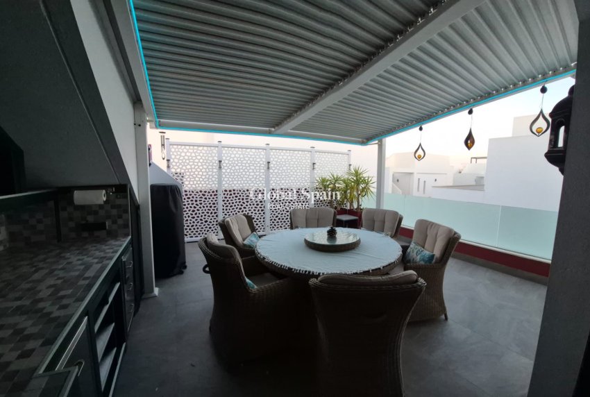 Wiederverkauf - VILLA -
LOS MONTESINOS - Costa Blanca