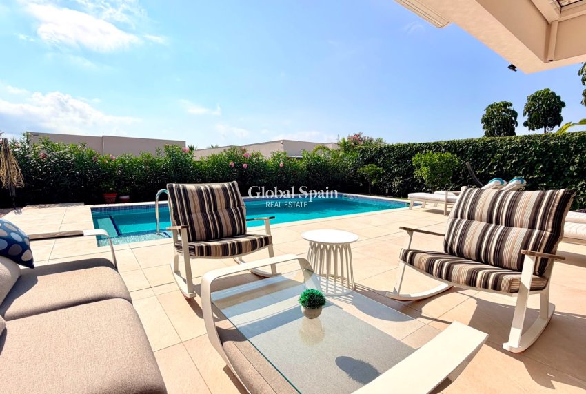 Wiederverkauf - VILLA -
LOS MONTESINOS - Costa Blanca