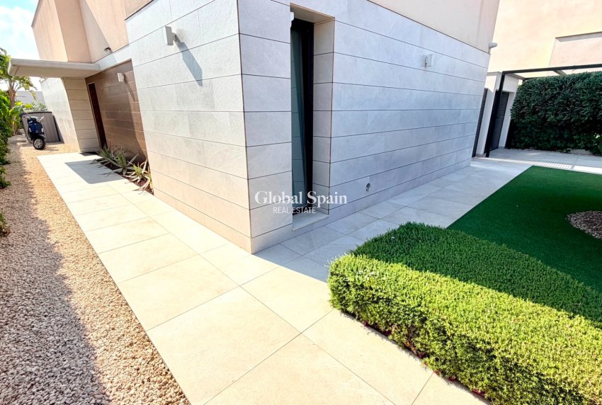 Wiederverkauf - VILLA -
LOS MONTESINOS - Costa Blanca