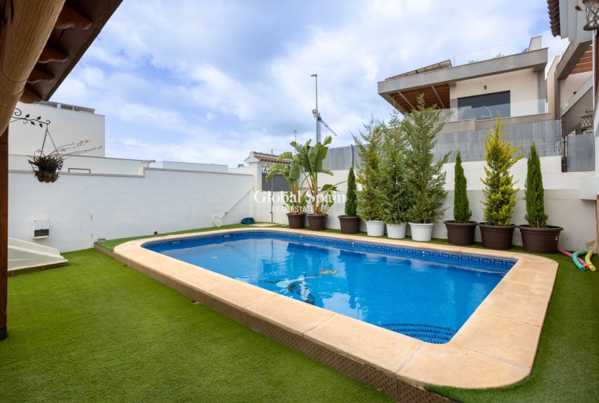 Wiederverkauf - VILLA -
LOS MONTESINOS - Costa Blanca