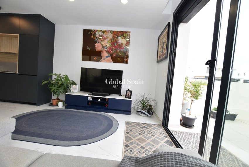Wiederverkauf - VILLA -
LOS MONTESINOS - Costa Blanca