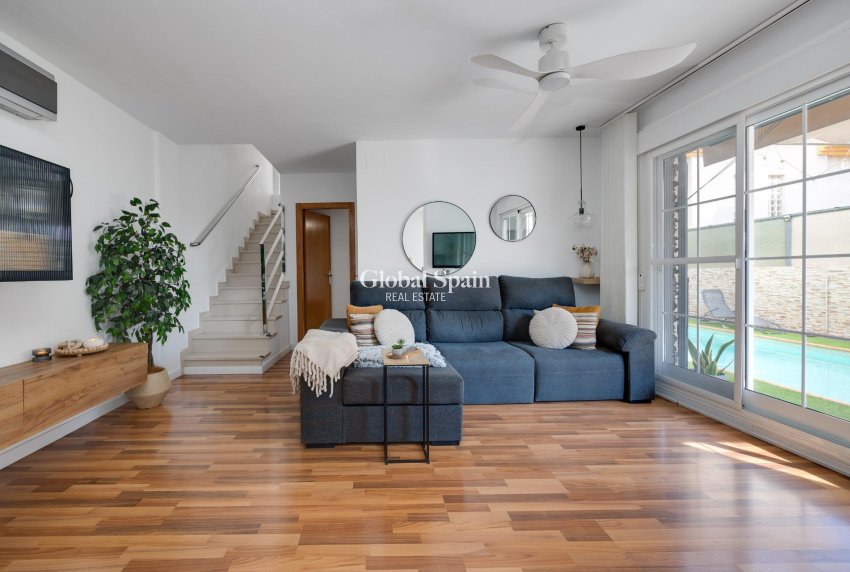 Wiederverkauf - VILLA -
LOS MONTESINOS - La Herrada