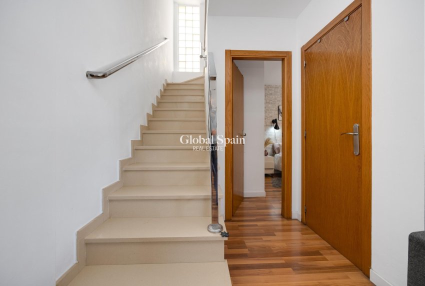 Wiederverkauf - VILLA -
LOS MONTESINOS - La Herrada