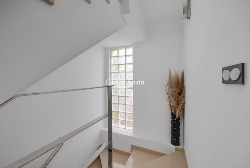 Wiederverkauf - VILLA -
LOS MONTESINOS - La Herrada