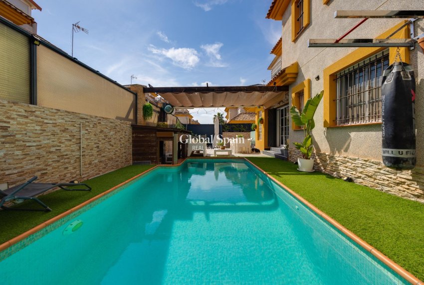 Wiederverkauf - VILLA -
LOS MONTESINOS - La Herrada
