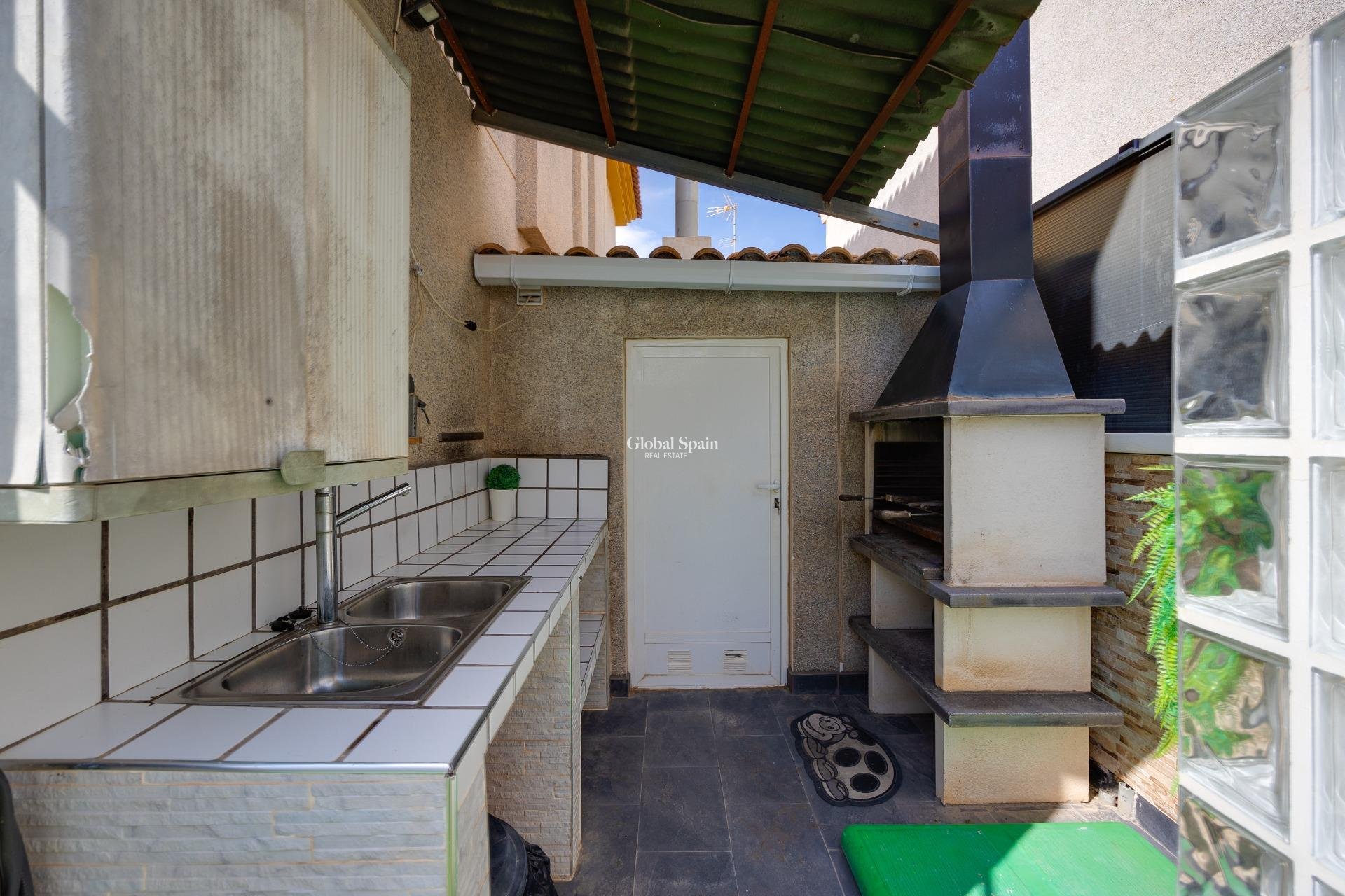 Wiederverkauf - VILLA -
LOS MONTESINOS - La Herrada