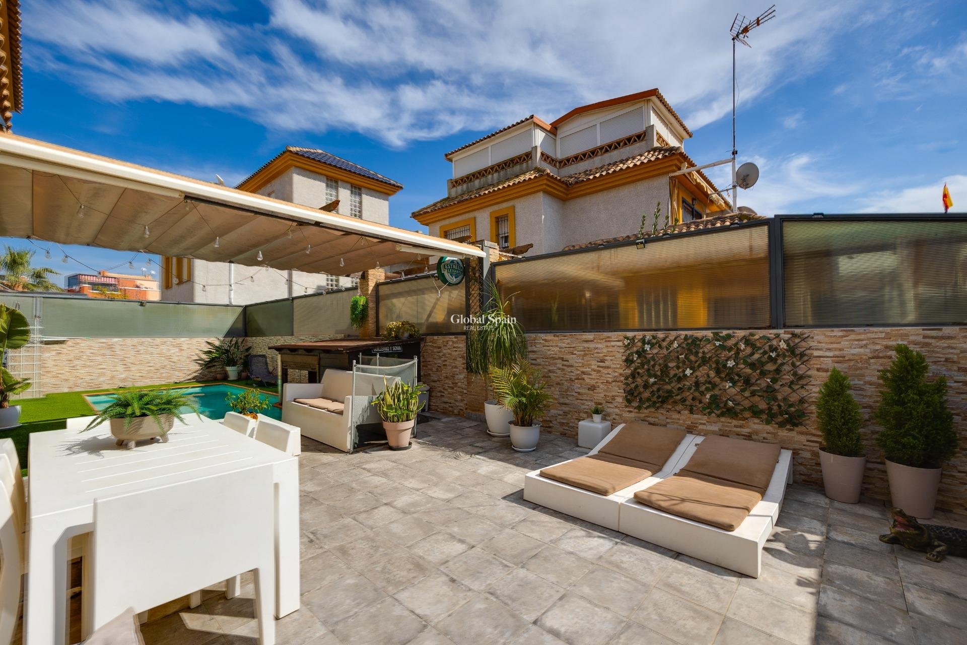 Wiederverkauf - VILLA -
LOS MONTESINOS - La Herrada