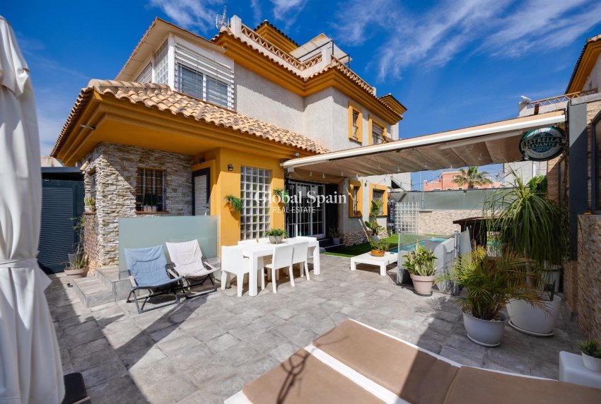 Wiederverkauf - VILLA -
LOS MONTESINOS - La Herrada
