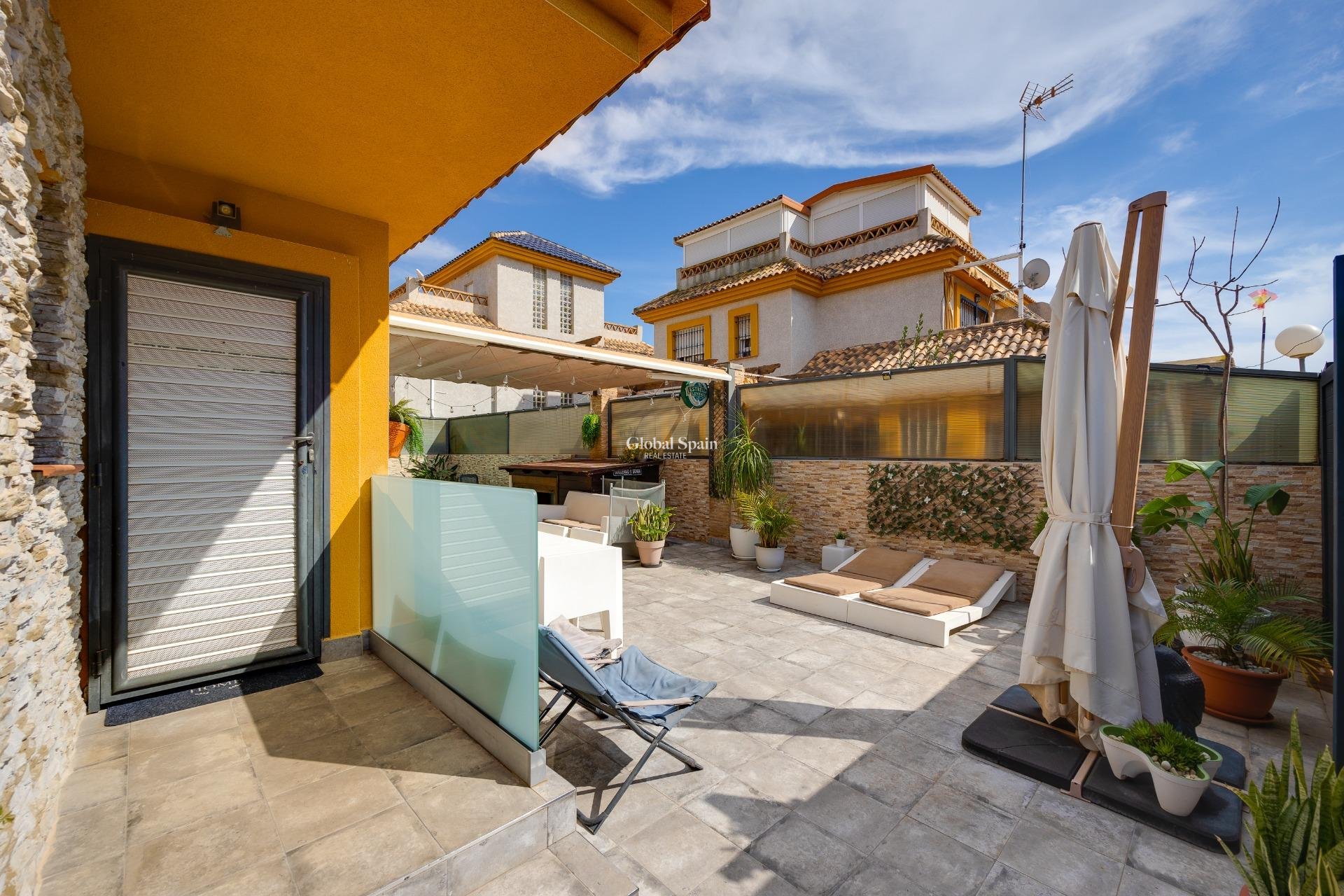 Wiederverkauf - VILLA -
LOS MONTESINOS - La Herrada