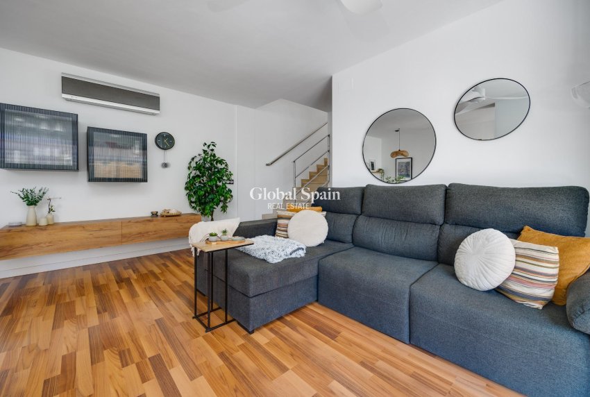Wiederverkauf - VILLA -
LOS MONTESINOS - La Herrada
