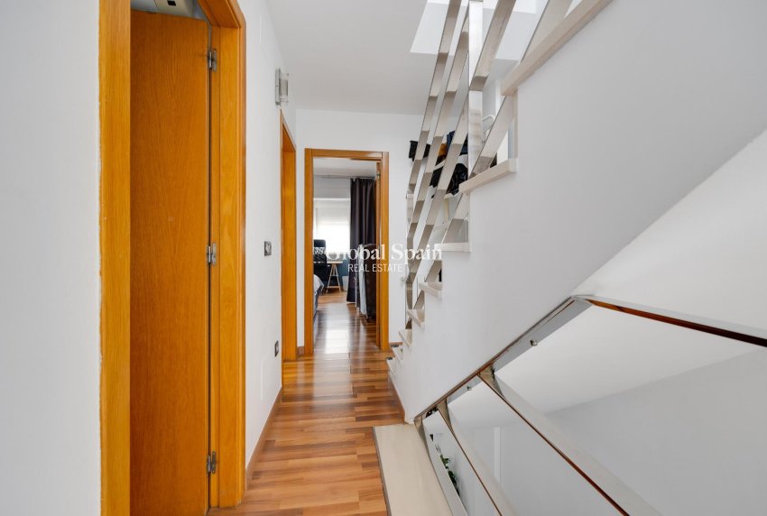 Wiederverkauf - VILLA -
LOS MONTESINOS - La Herrada