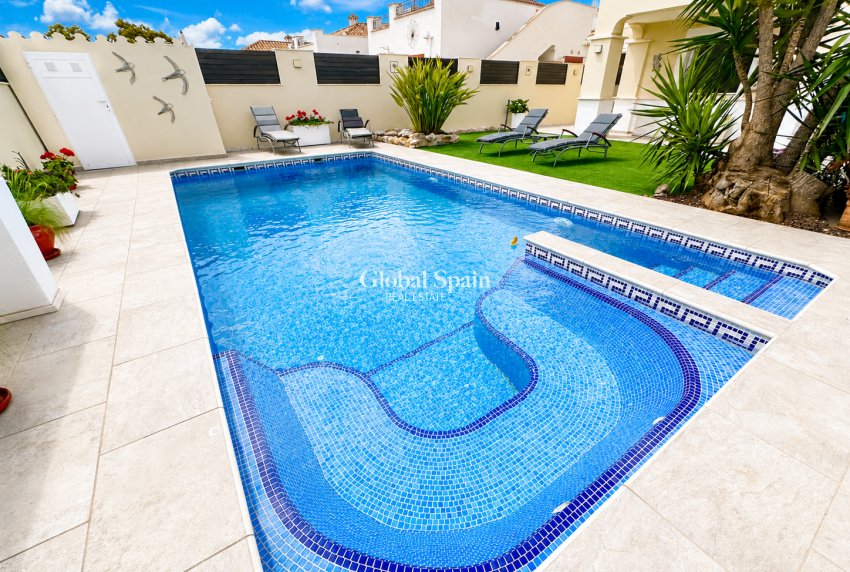 Wiederverkauf - VILLA -
MAR MENOR GOLF RESORT - Inland