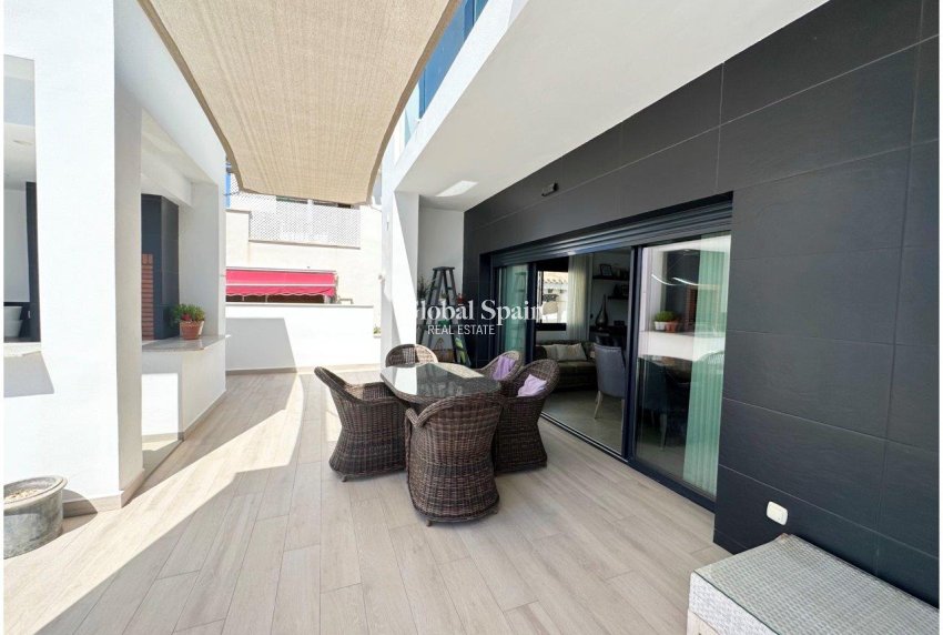 Wiederverkauf - VILLA -
MAR MENOR GOLF RESORT - Inland