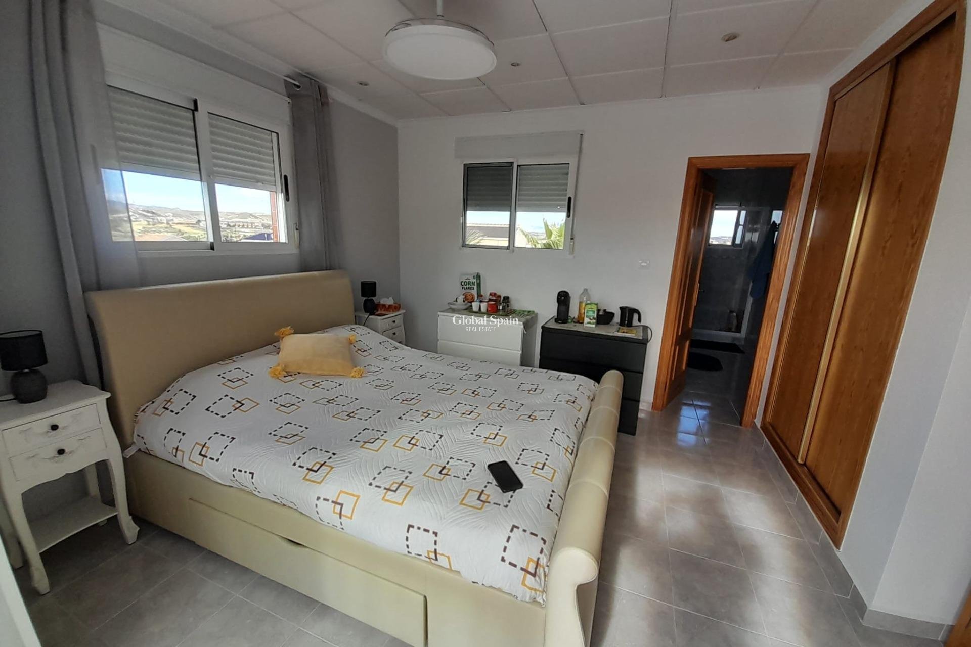 Wiederverkauf - VILLA -
MAZARRÓN - Camposol