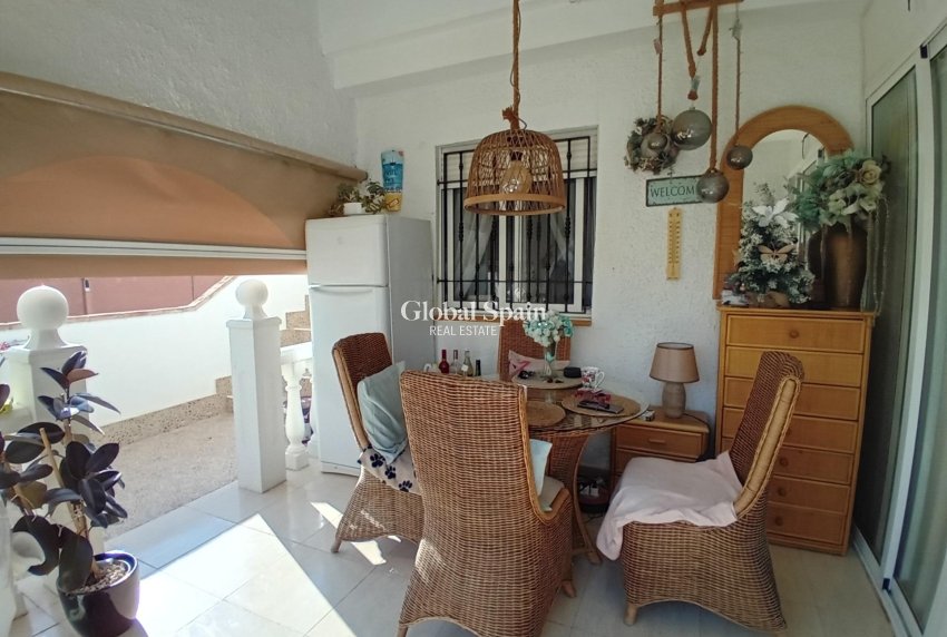 Wiederverkauf - VILLA -
MAZARRÓN - Camposol