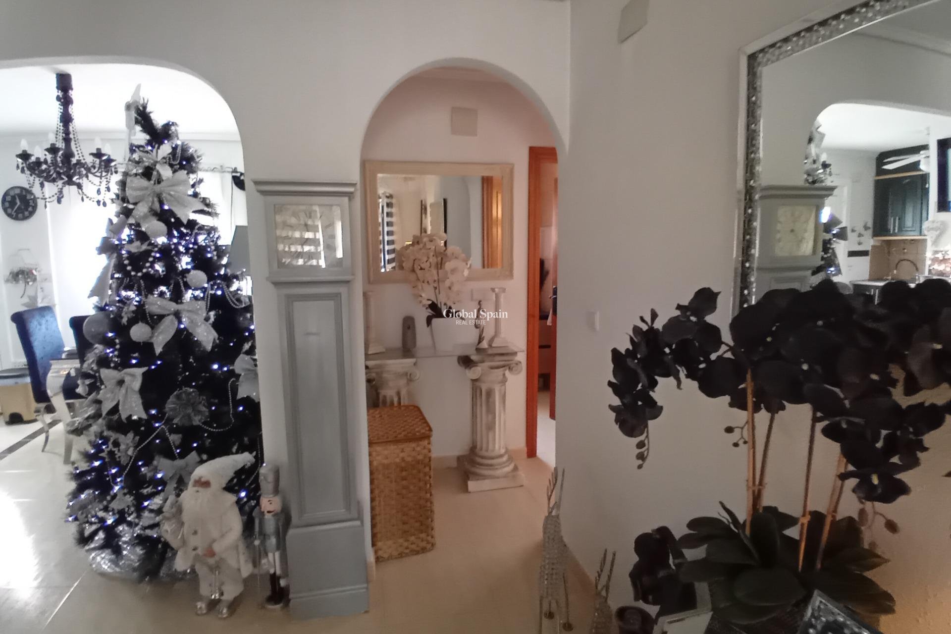 Wiederverkauf - VILLA -
MAZARRÓN - Camposol