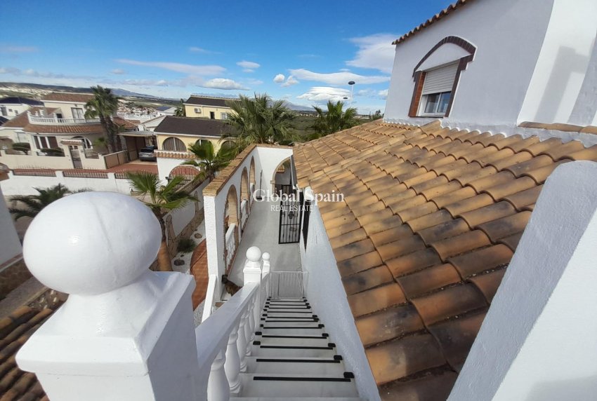 Wiederverkauf - VILLA -
MAZARRÓN - Camposol